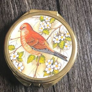 Vintage style pill holder